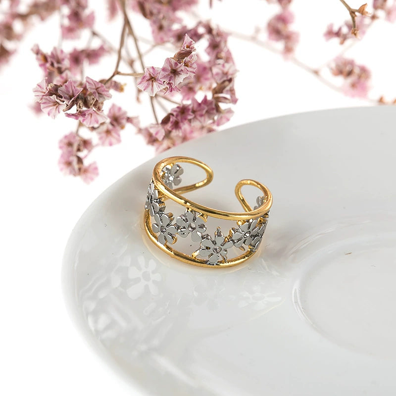 18k Rose Gold Two-tone Flower Ring
