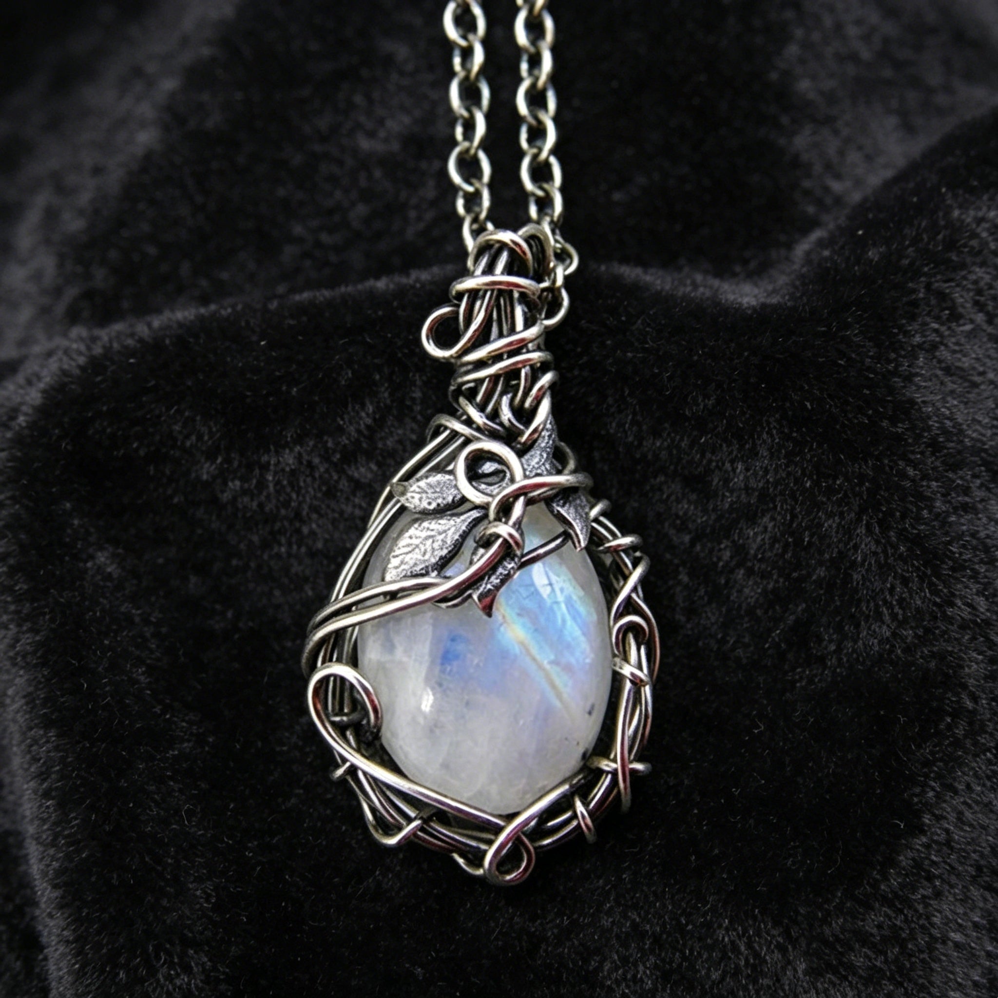 Retro Twisted Moonstone Necklace