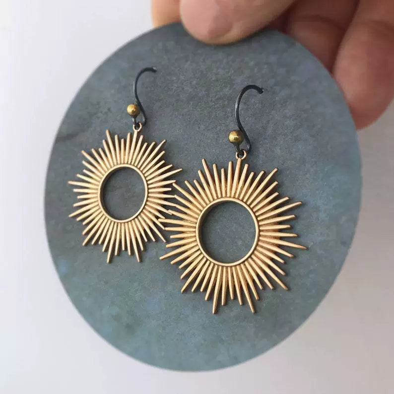 Recessed Sun Personality Earrings